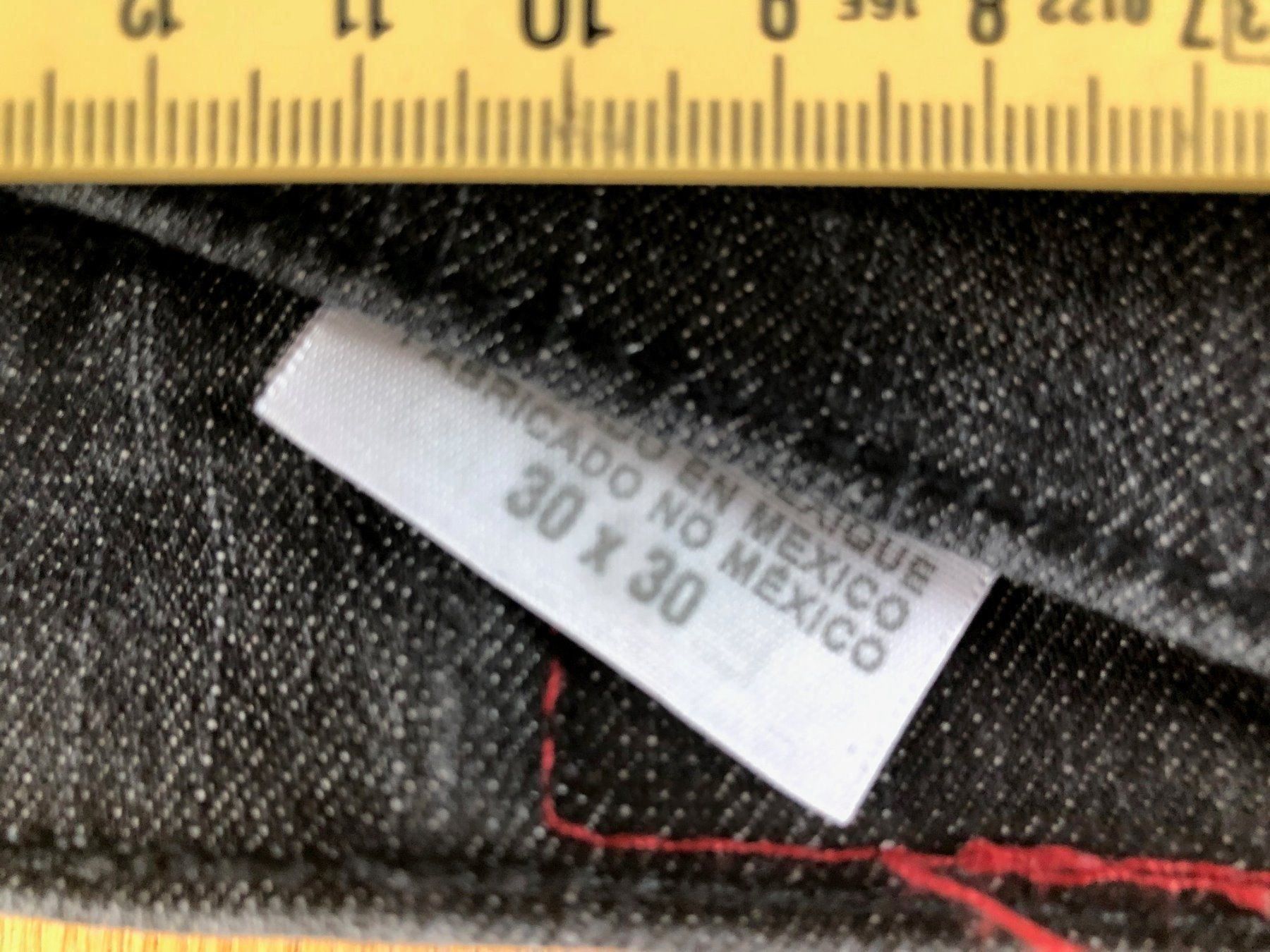 Levi's Jeans: Jeans Levis – Usato da Dotzigen venduto da SecondHandGems 2