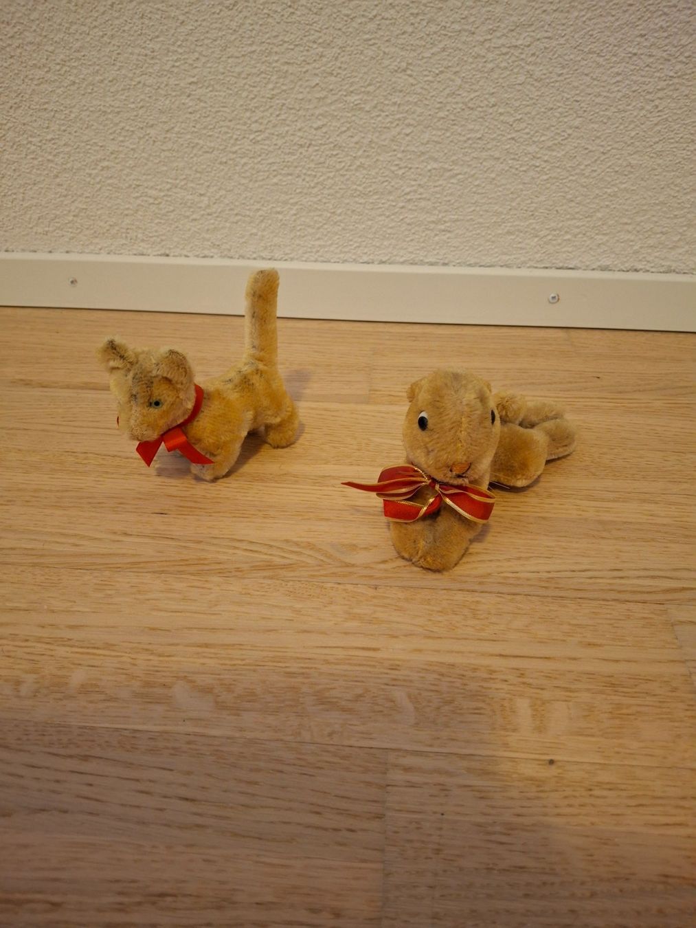 Steiff Spielzeuge: 2 Vintage Stofftiere (Steiff?) – Gebraucht aus Dietikon von Hwengi