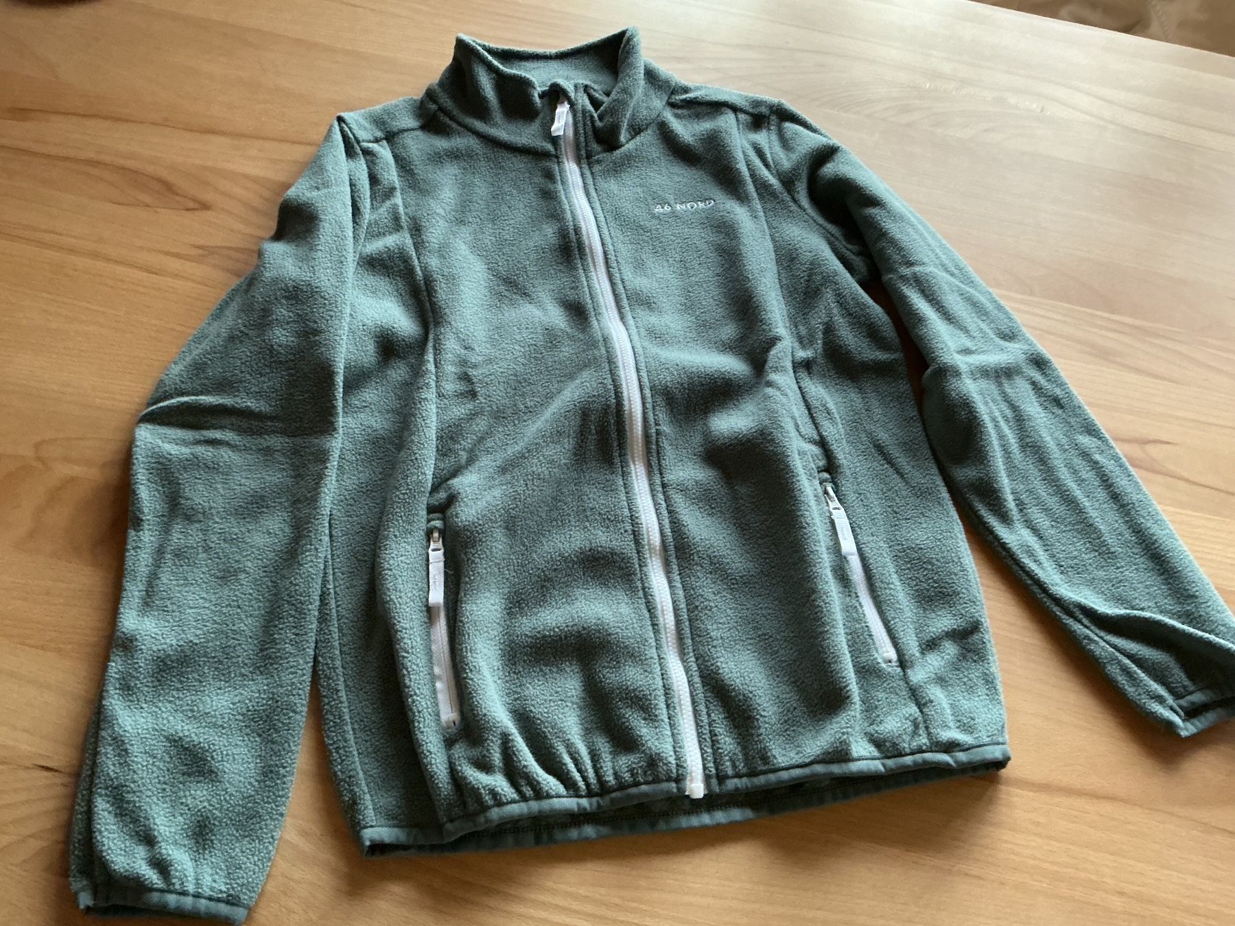 46 Nord Giacche & Cappotti: Fleece Jacke olive, 46 Nord, Gr. 152 – Usato da Schinznach Dorf venduto da Balz1968