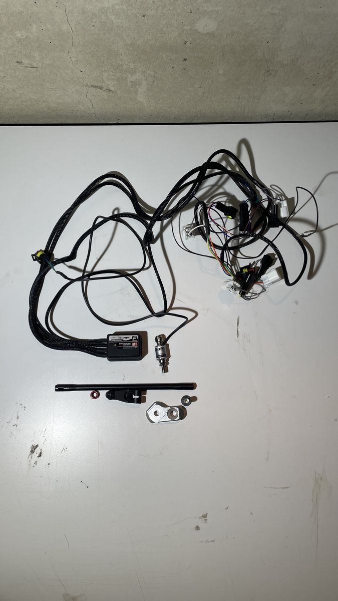 Honda Tutti i ricambio per moto: QUICKSHIFTER TRANSLOGIC HONDA CBR 1000 RR SC77 – Usato da Heimberg venduto da Grony.14 2