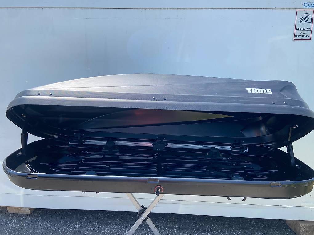 Coffres de toit: XXL Dachbox Thule Touring L mit oder ohne Träger – D'occasion à Leuzigen par Doppelrad 2