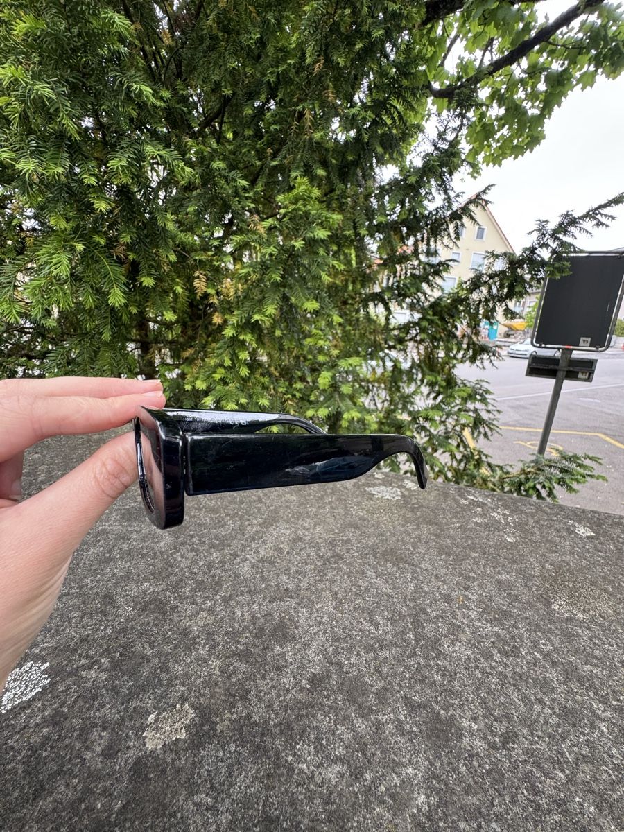 H&M Occhiali & Lenti: H&M Thick Frame Sunglasses Black Vintage – Usato da Effretikon venduto da rus_2l2p 3