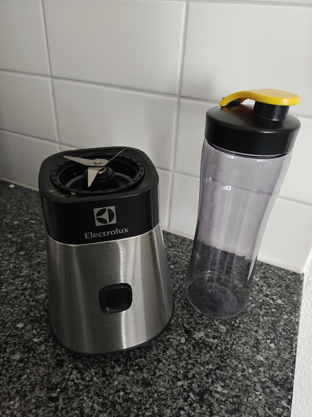 Electrolux Küchengeräte: Electrolux Standmixer/Shaker – Gebraucht aus Bremgarten b. Bern von lei_79q7