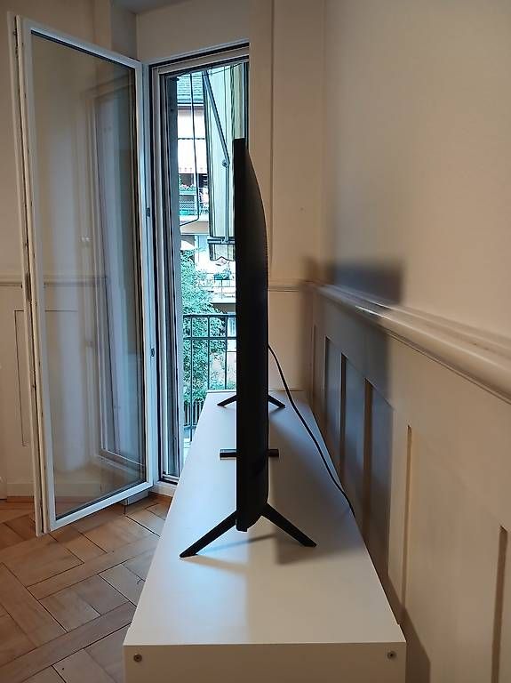 Televisori: 50" Samsung TV – Usato da Zürich venduto da Ymer97 3