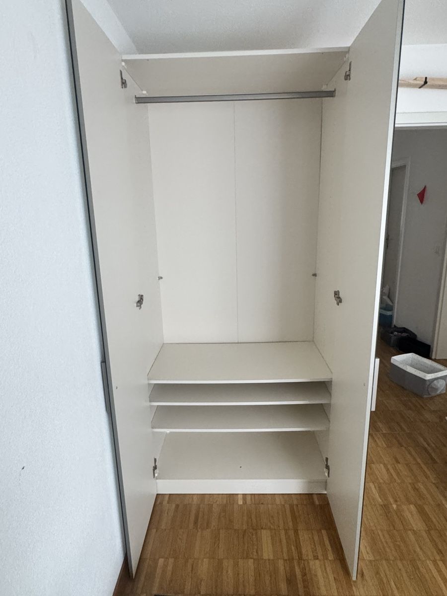 Schränke: Kleiderschrank mit Spiegeltüren – Gebraucht aus Bonstetten von Nikschn 1