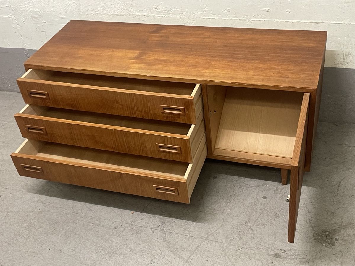Commodes: Vintage kommode/sideboard mit 3 schubladen & 1 türe – D'occasion à Zürich par Vintage-1993 4