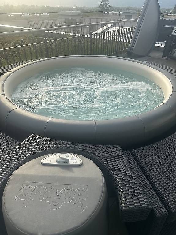 Whirlpool: Softub Portico Graphite Pearl  Premium Whirlpool  – Usato da Bülach venduto da Sonja1 3