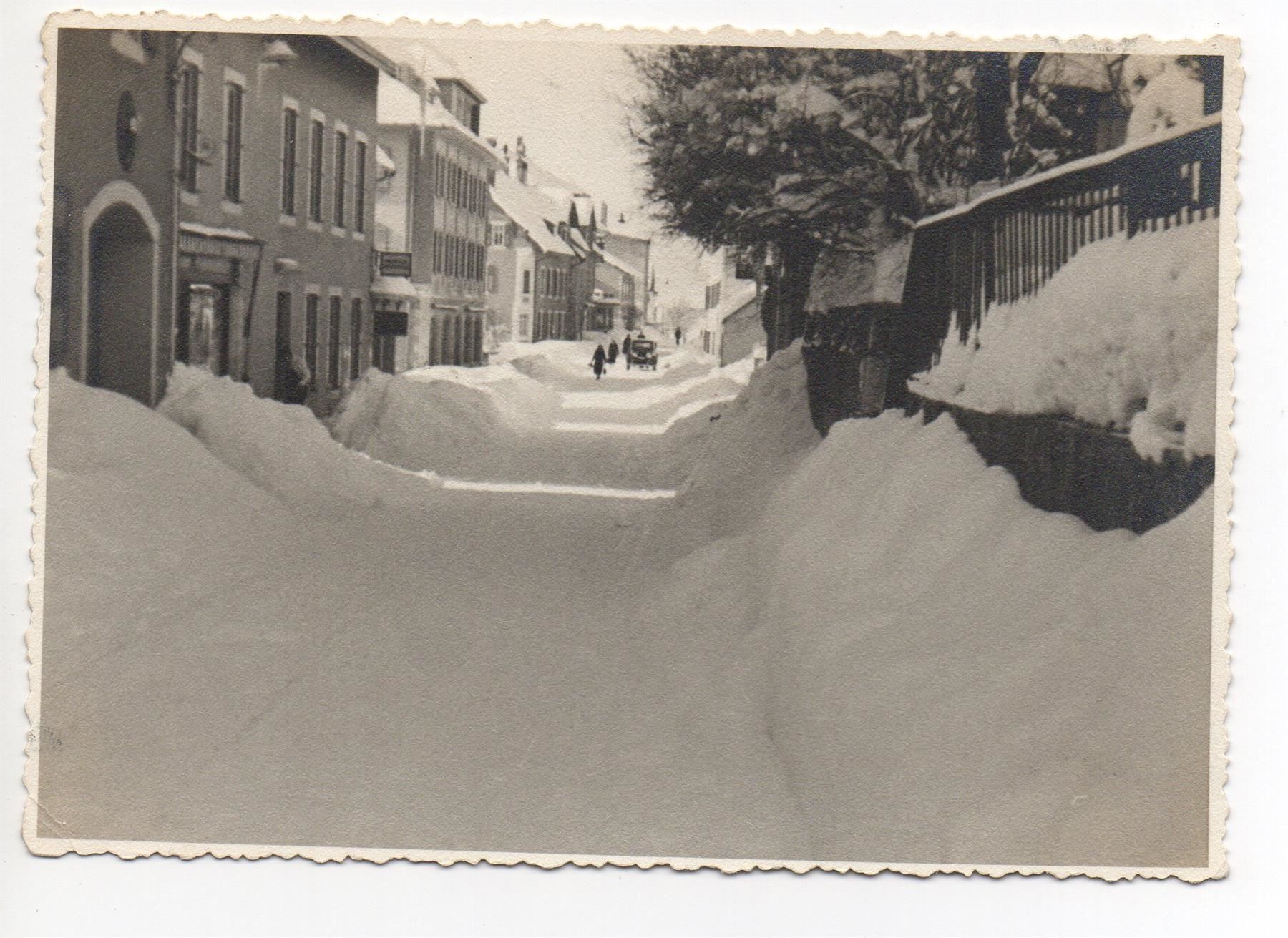 Cartoline postali: LE SENTIER en hiver – Usato da Jona venduto da philajona