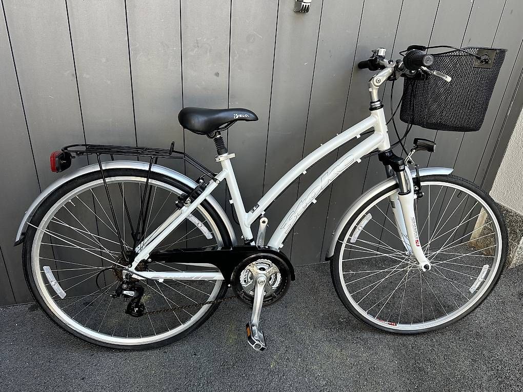 Biciclette: Bicicletta da donna Trekking Stoke 28  – Usato da Quartino venduto da DiloUsato 3