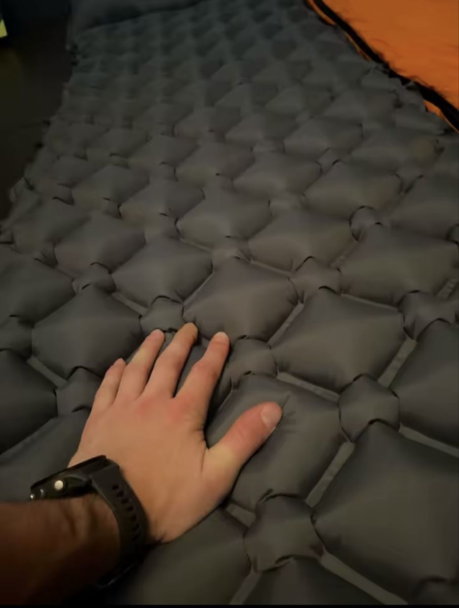Materassi: Matelas gonflable - camping – Nuovo e nell'imballaggio originale da Genève venduto da hopswissglobal 2