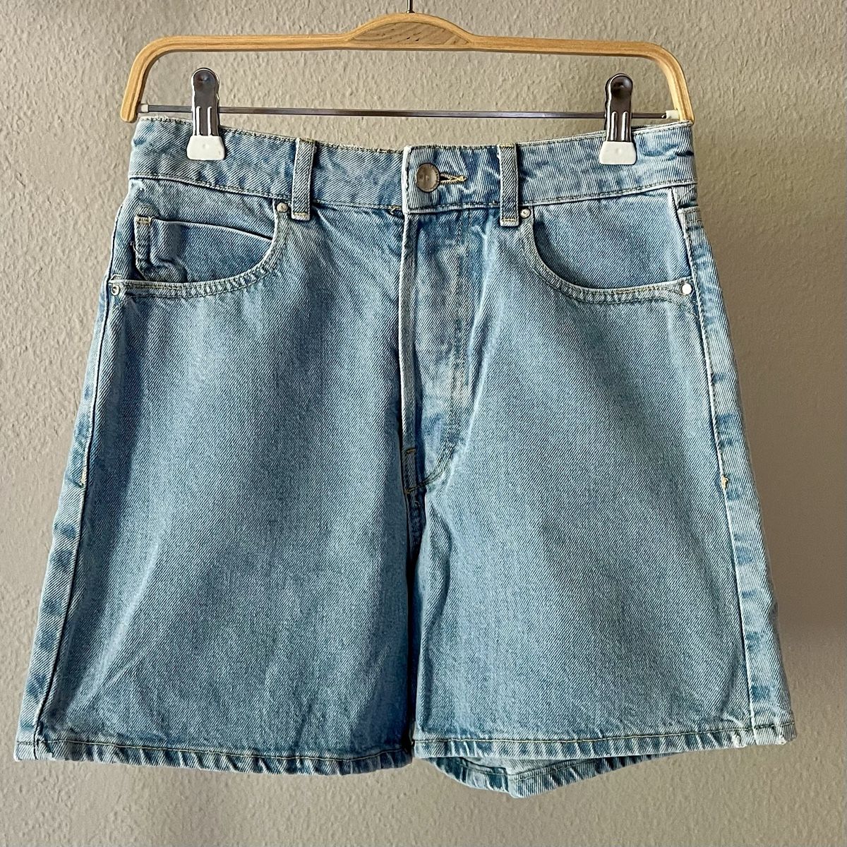 Zara Jeans: ZARA Denim Shorts – Nuovo (secondo la descrizione) da Lütisburg venduto da mahee