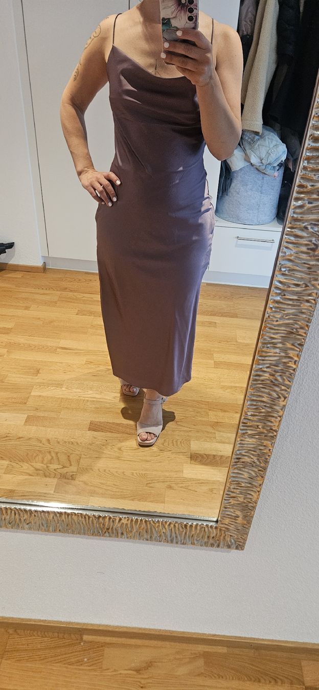Vestiti: Unique Abendkleid XS Cocktailkleid – Nuovo e nell'imballaggio originale da Triengen venduto da dam_c6gy 5
