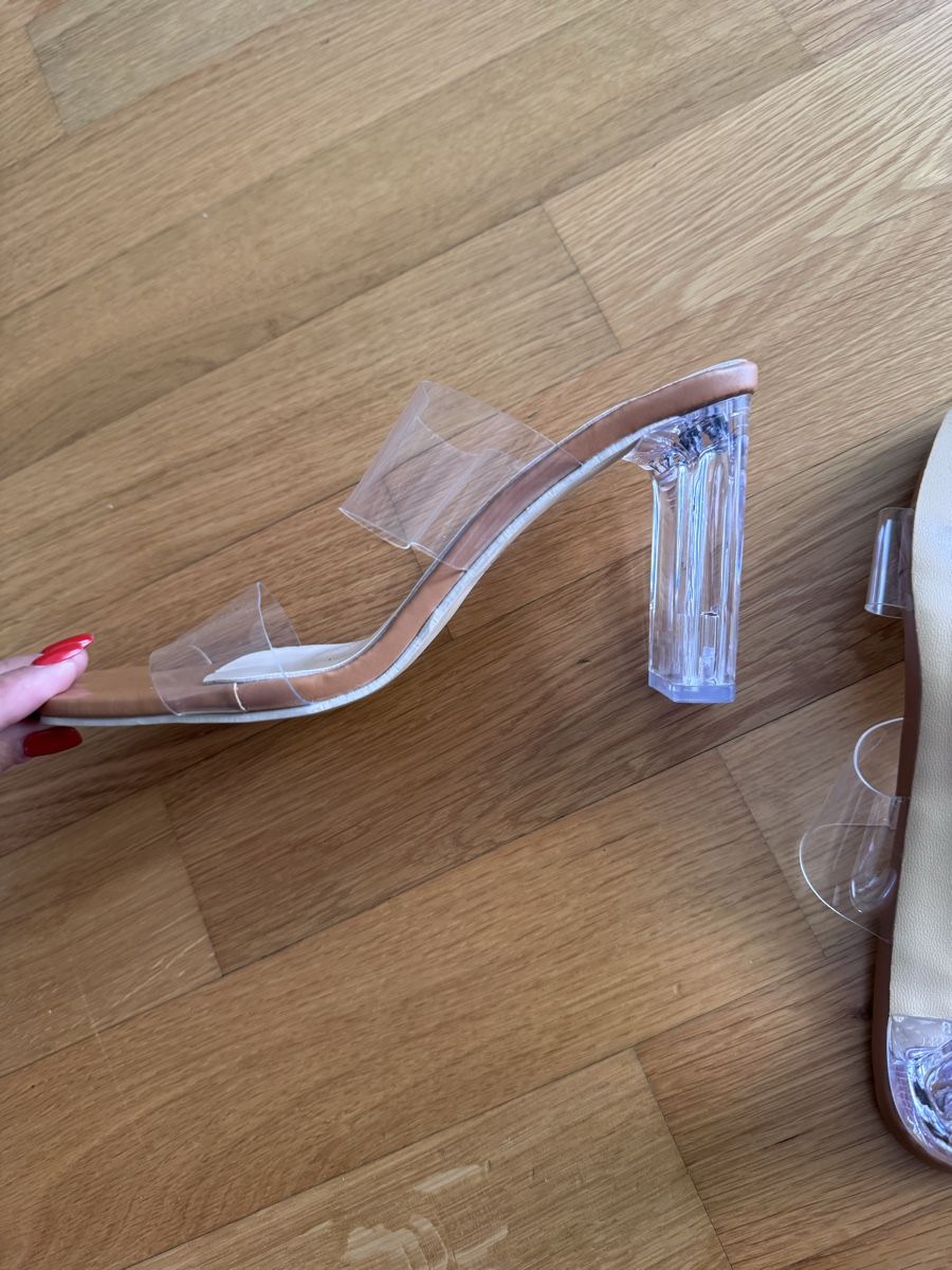 Scarpe da donna: Sandalen transparent Gr 37 – Nuovo (secondo la descrizione) da Unterengstringen venduto da Cuz_5555 1