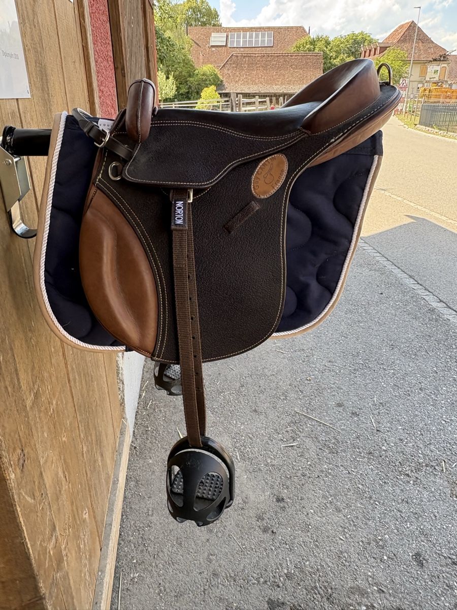Selle & Accessori: Shetty Sattel Guy Cantin mit Zubehör – Nuovo (secondo la descrizione) da Ersigen venduto da mealagh