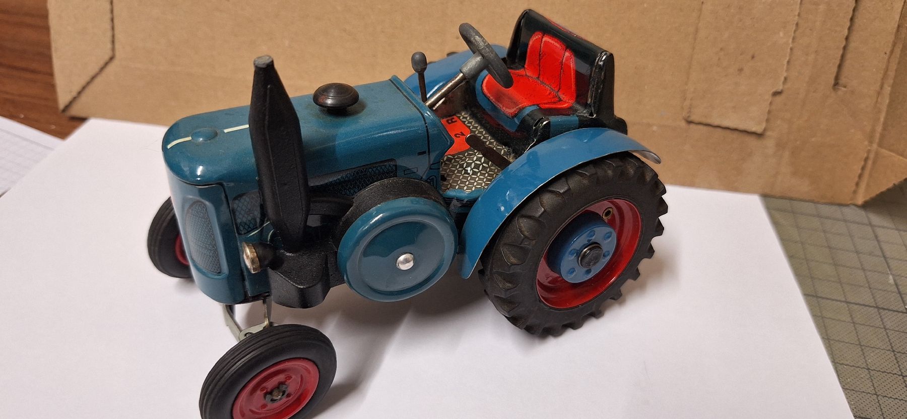Lanz Bulldog Trattori: Blechspielzeug Lanz Traktor  – Usato da Brugg AG venduto da bacbac5757