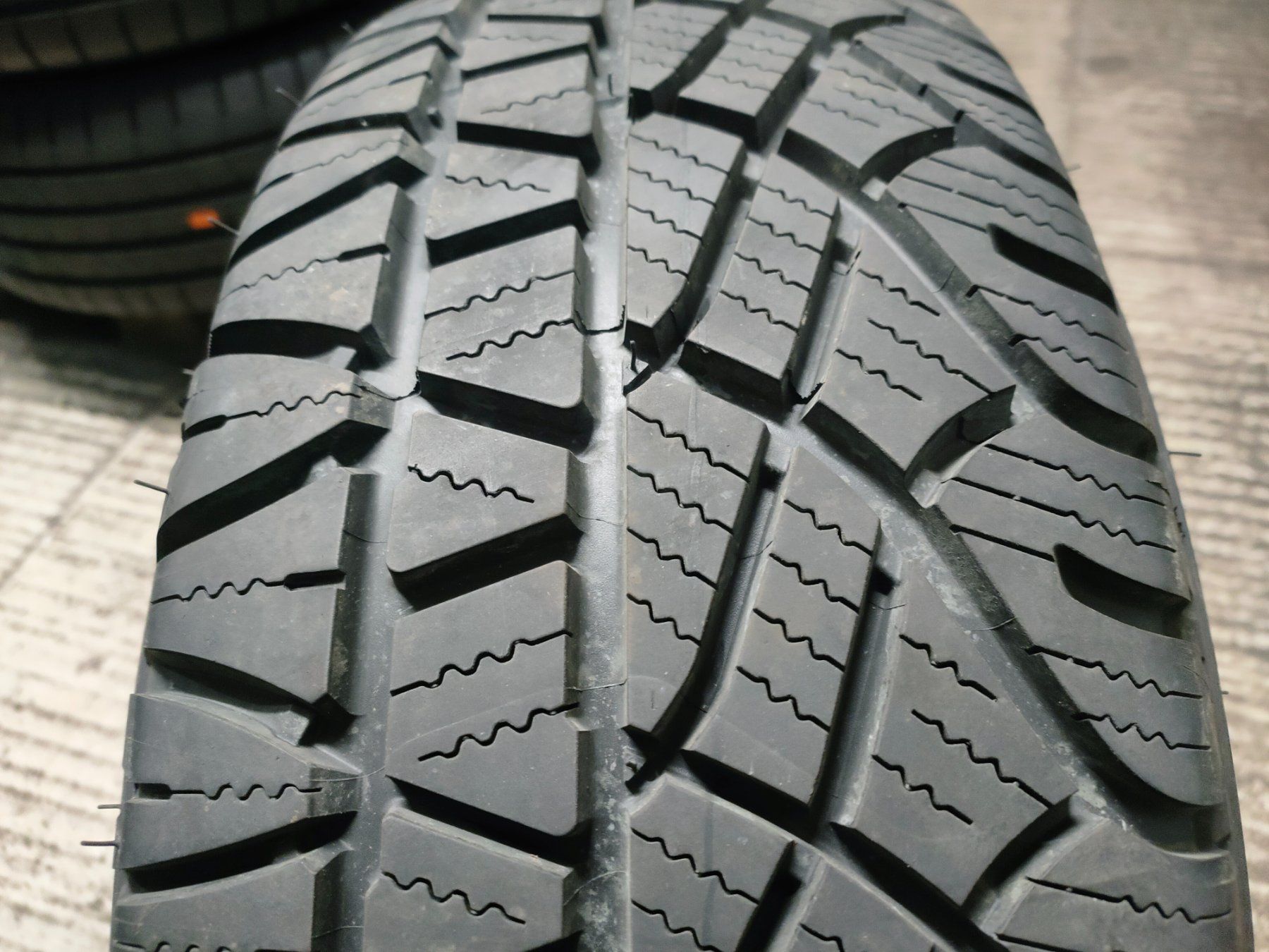 Michelin Pneumatici & Ruote complete: Pneu – Usato da Turbenthal venduto da lad_929x