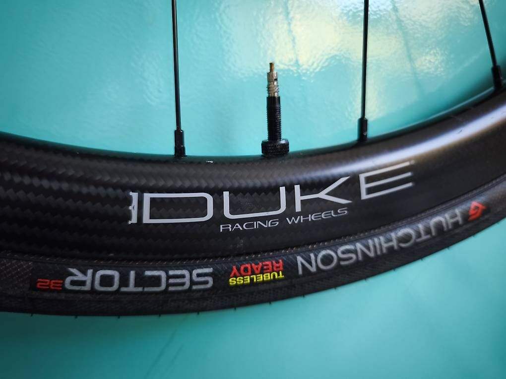 Pneumatici & Ruote complete: Roue route carbone – Usato da Meinier venduto da simon0107 3