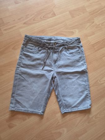 C&A Damen Bermuda Grösse 42 grau neuwertig