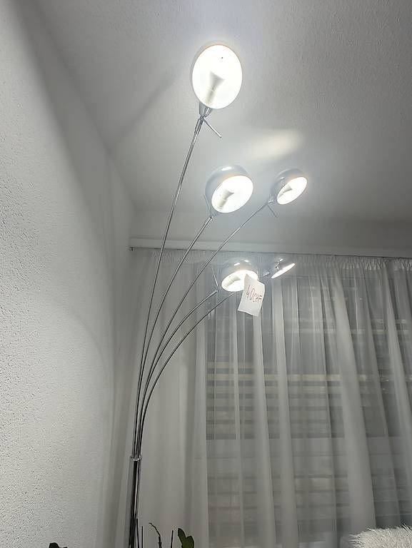 Conforama Lampade: Stehleuchte 5 Spots LED – Usato da Hombrechtikon venduto da kami667 1