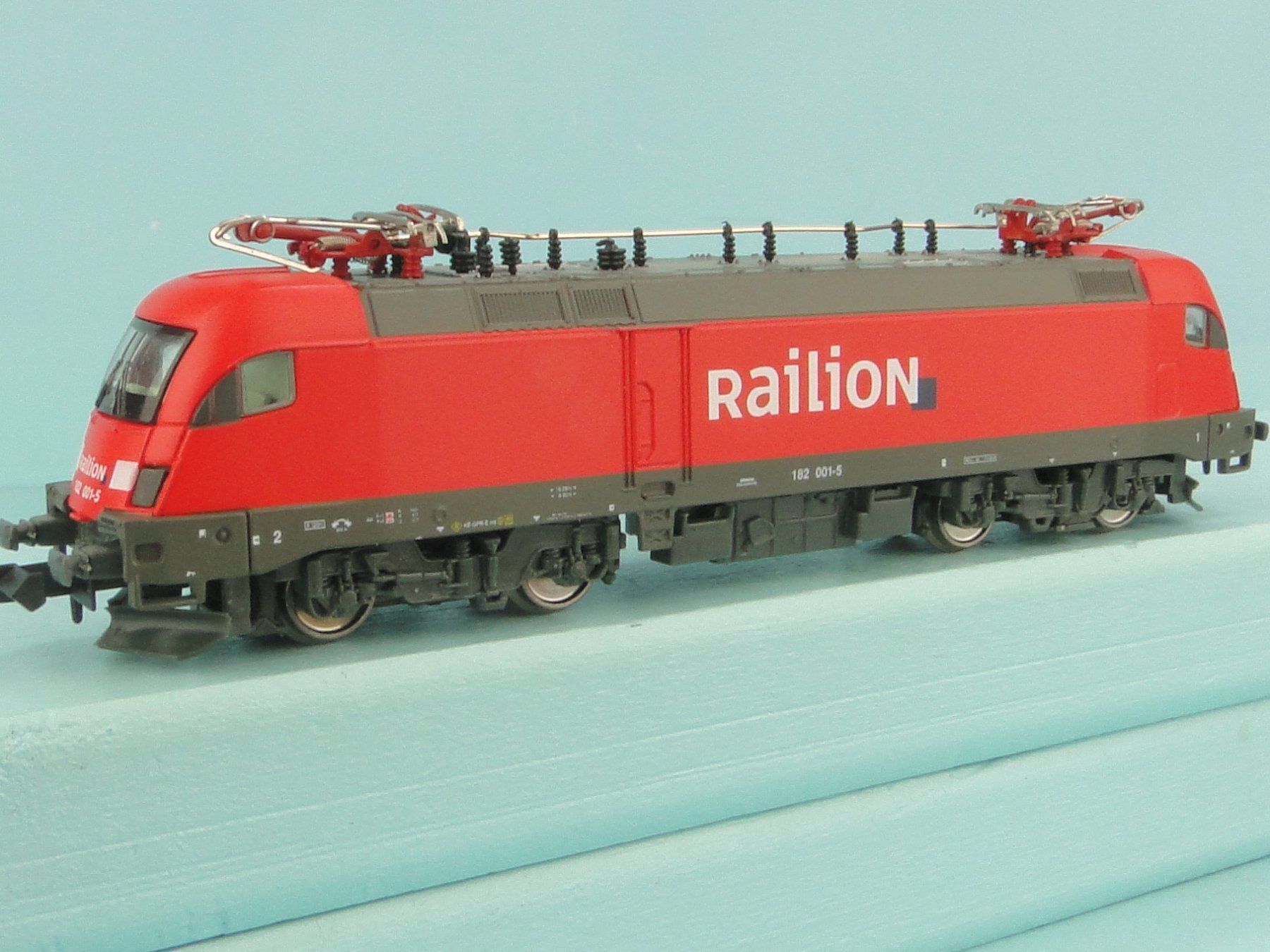 Hobbytrain Modelleisenbahnen: Hobbytrain Spur N H2746 BR 182 Taurus – Gebraucht aus Bülach von cann11 3