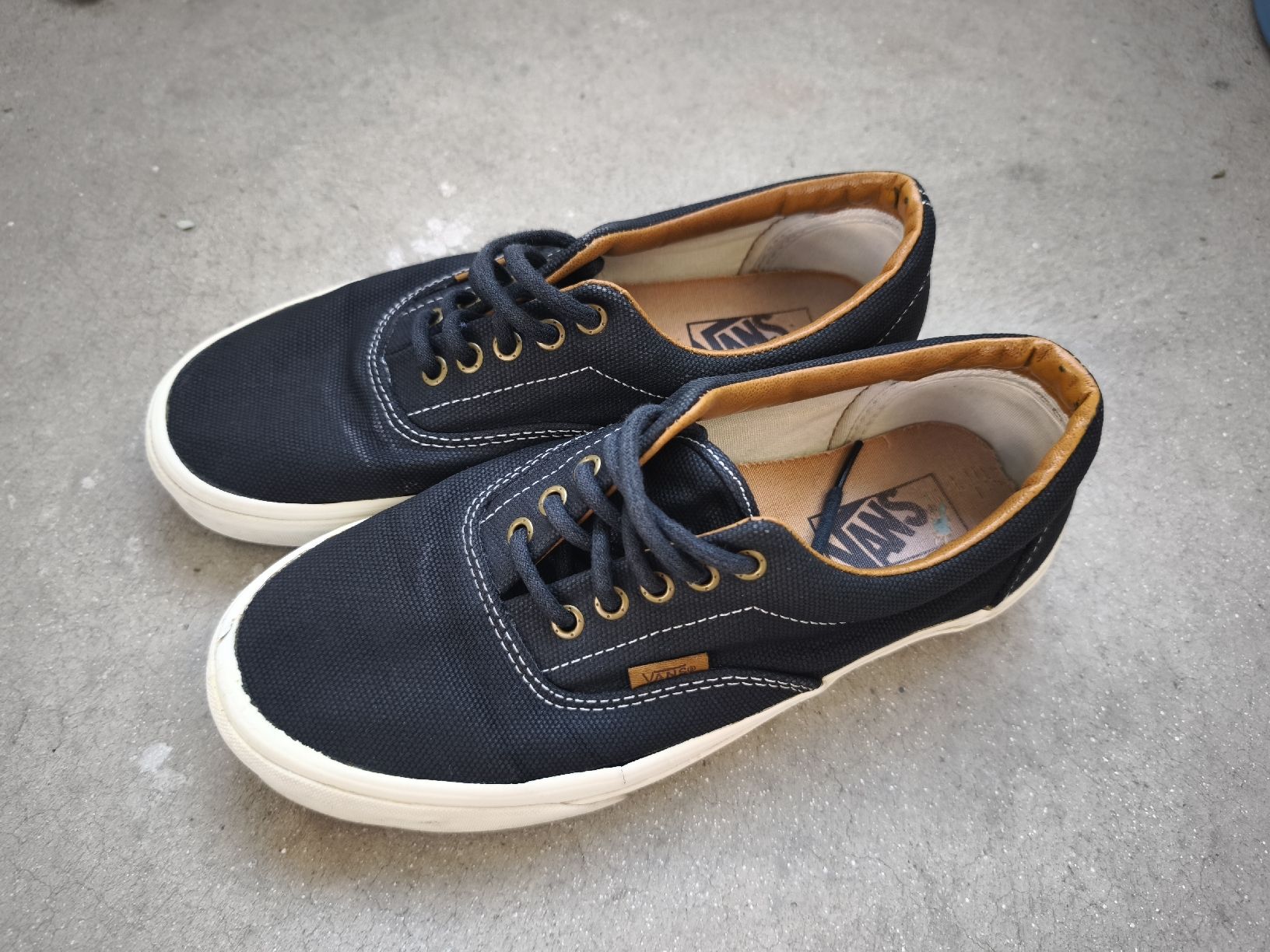 Vans Scarpe da uomo: Vans Era Navy Blue 39 – Usato da Sursee venduto da Re.joy