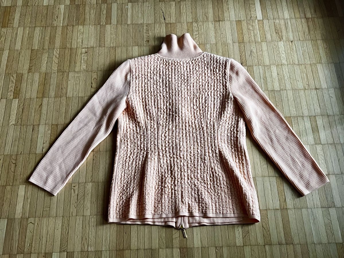 Escada Giacche: Escada Strickjacke rosa Grösse 40  – Usato da Zürich venduto da daki81 1