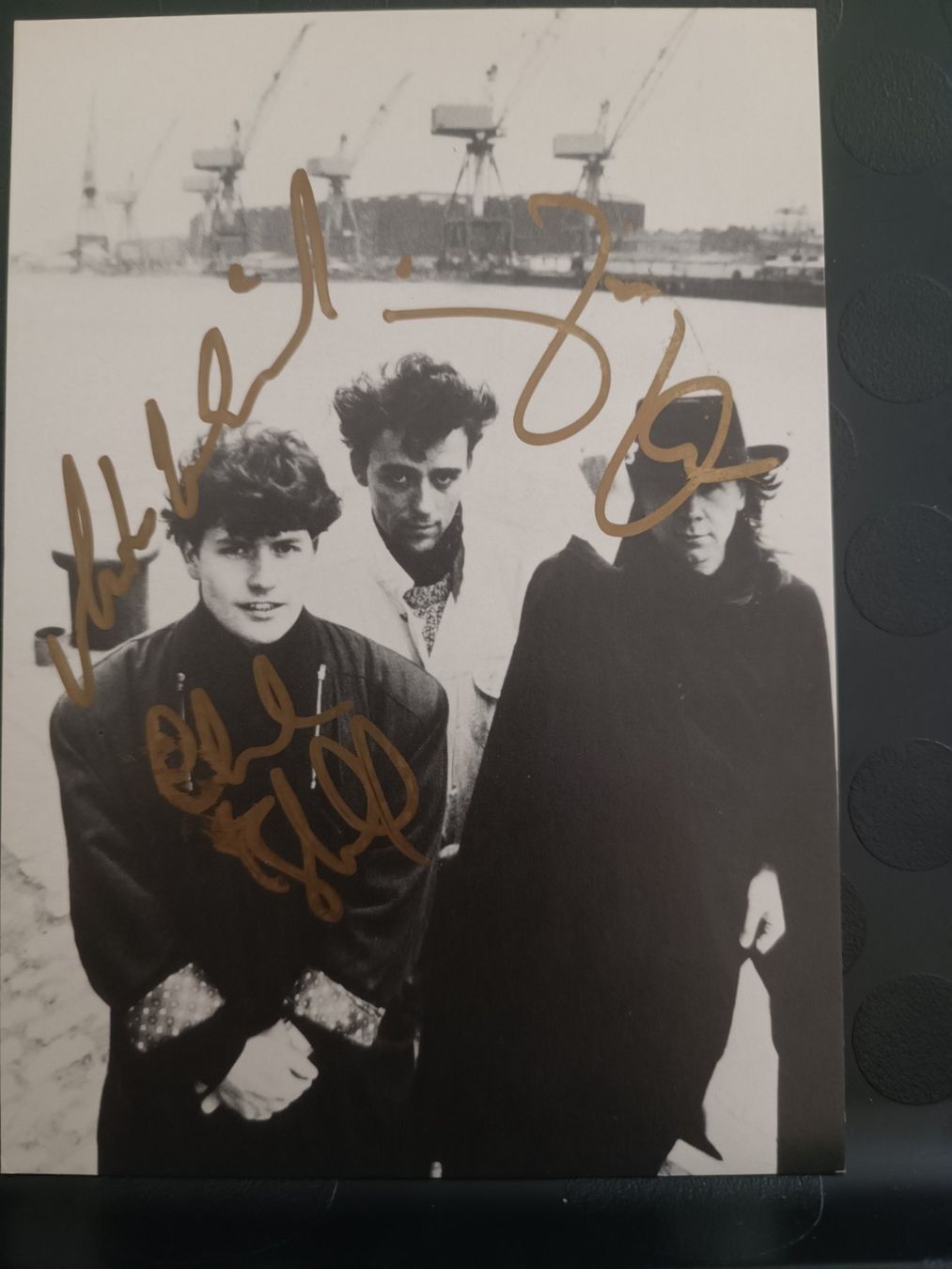 Autografi: Simple Minds  - handsigniert Autogrammkarte – Usato da Menziken venduto da Artographs
