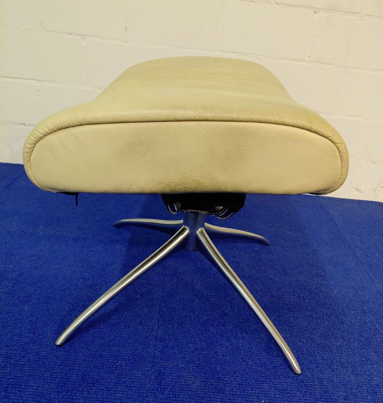Stressless Poltrone: Stressless Sessel Metro high back mit Hocker – Usato da Wabern venduto da Pille68 7