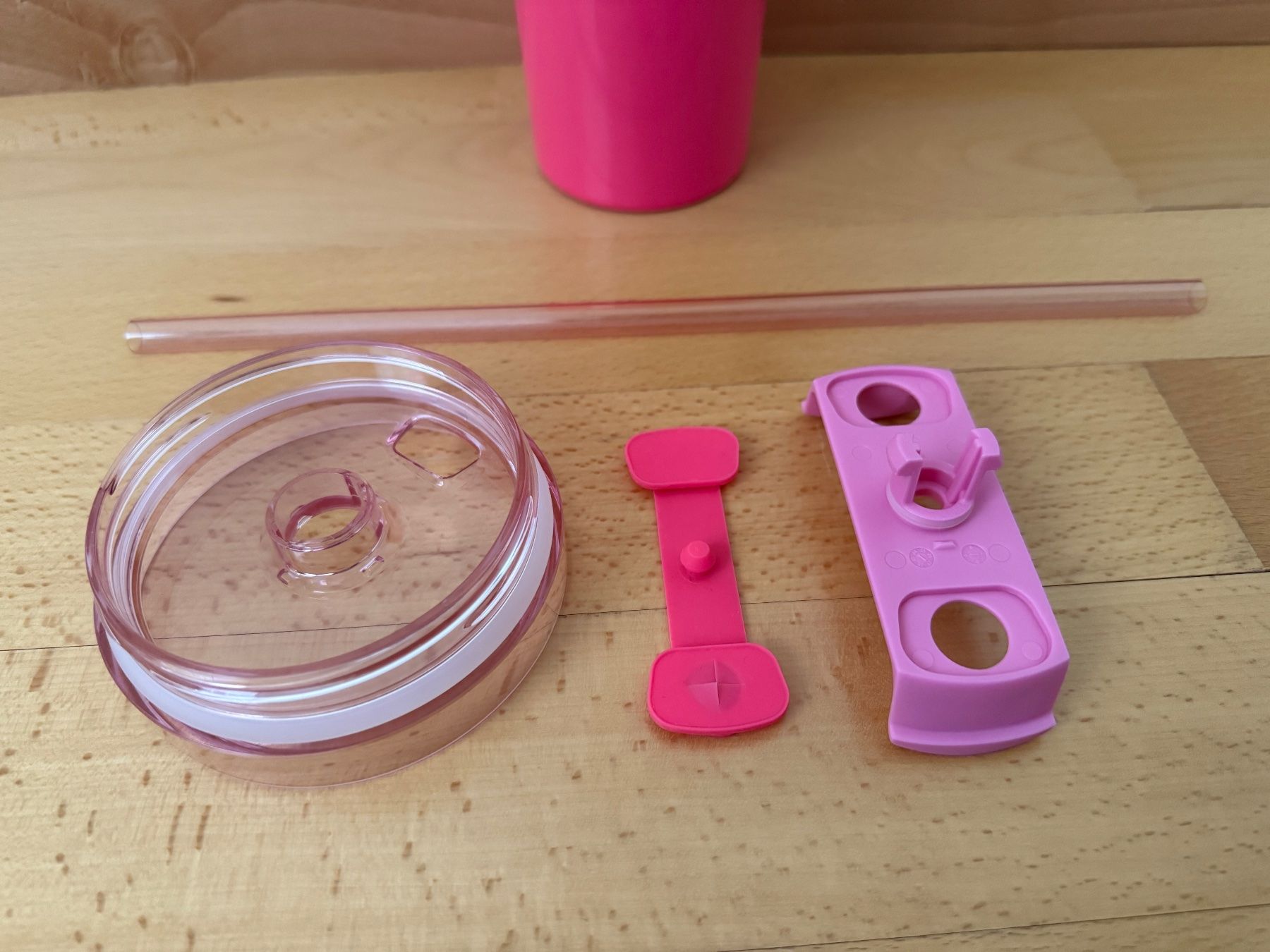 Contenitori & Simili: Pinker Stanley Trinkbecher mit Strohhalm – Usato da Reinach AG venduto da Majo.K 8