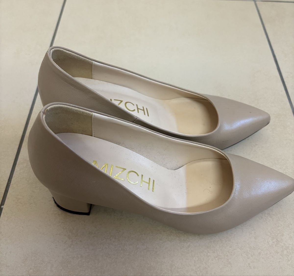 Damenschuhe: Mizchi Pumps in Beige – Gebraucht aus Estavayer-le-Lac von constance-esta 3
