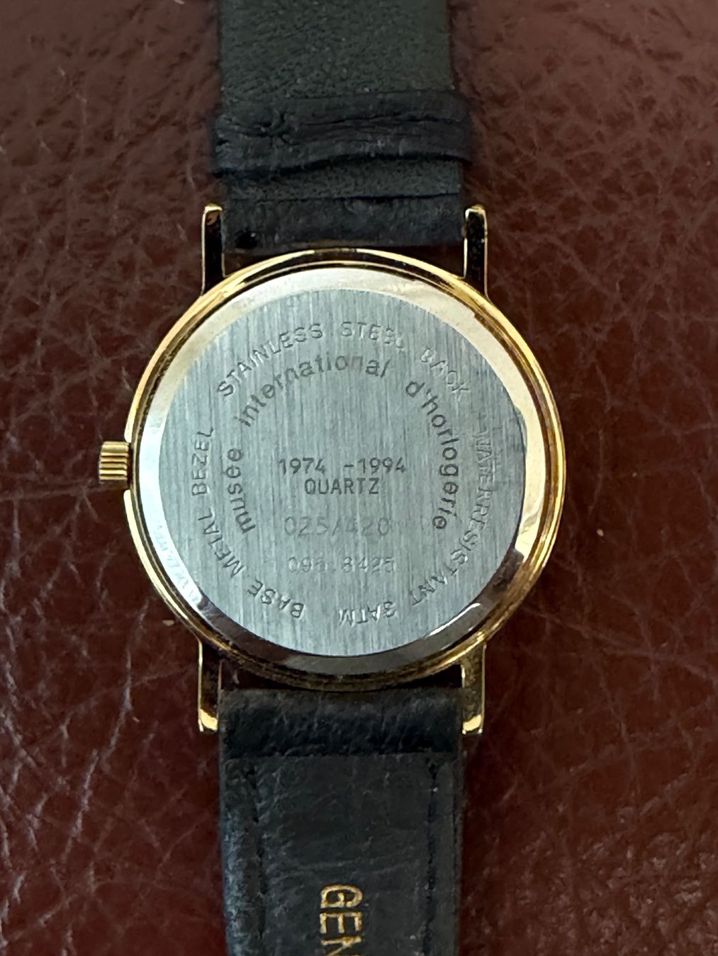 Uhren: Montre quartz – Gebraucht aus La Chaux-de-Fonds von fro_g2tl 1