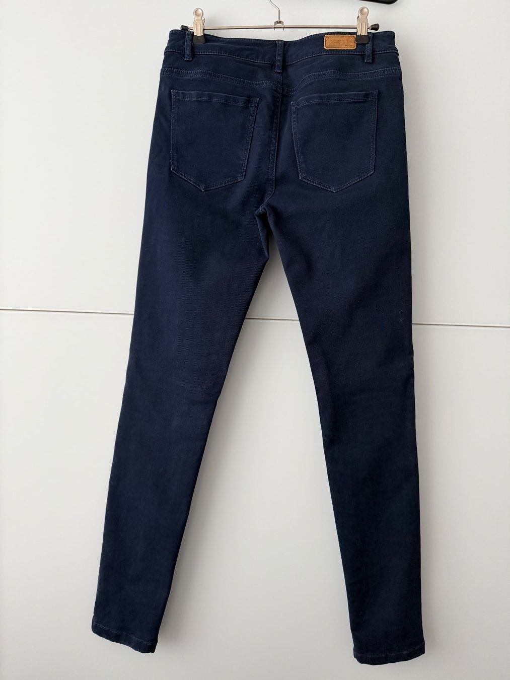 Esprit Pantaloni: Dunkelblaue Damen Hose, Esprit, Medium rise, Gr. 28 – Usato da Niederteufen venduto da biendlee 1
