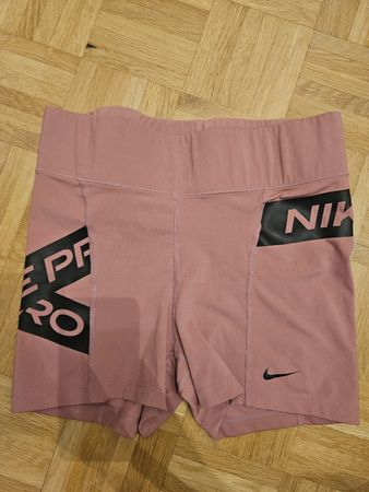 Short de sport Nike Pro rose taille M 