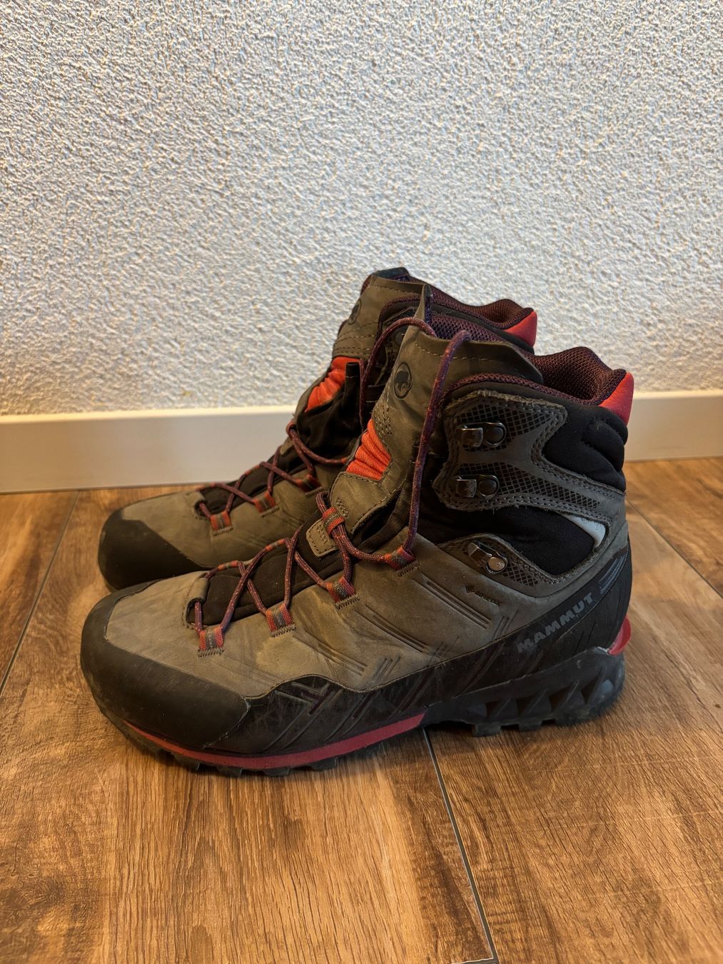 Mammut Scarpe da donna: Robuster Damen MAMMUT-Wanderschuh Grösse 39⅓ – Usato da Zofingen venduto da jan_v6v8