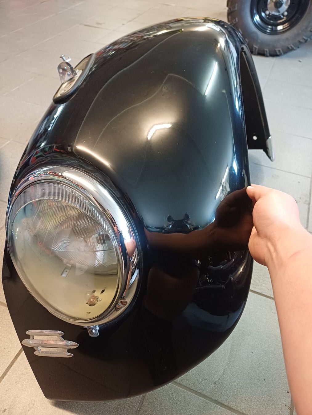 VW Tutti pezzi di ricambio auto: Vw Käfer De Luxe 11 Kotflügelpaar – Difettoso da Sempach Station venduto da Sachs77 5