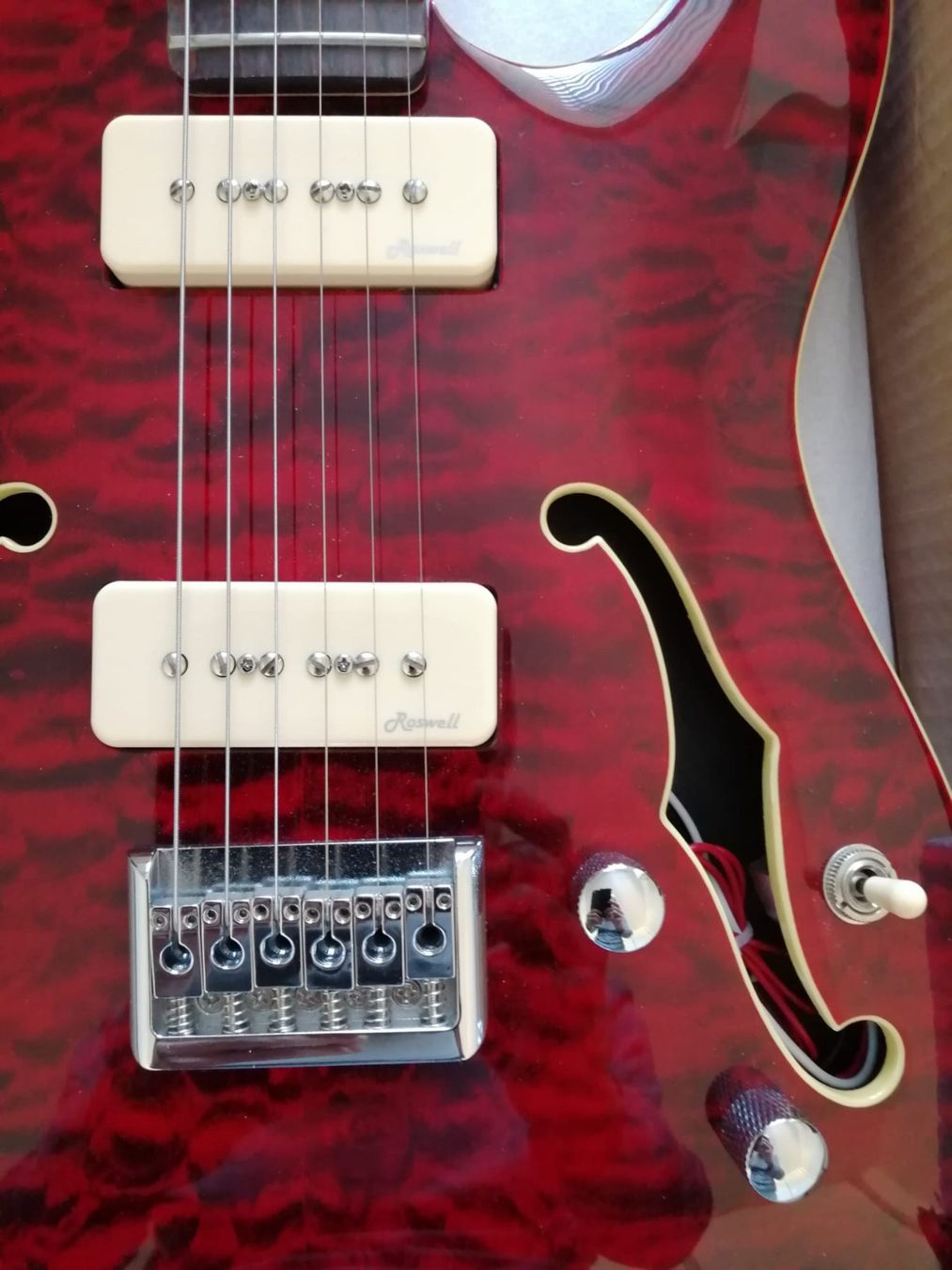 Strumenti musicali: Guittare Harley Benton – Nuovo e nell'imballaggio originale da Malters venduto da oti_th2l