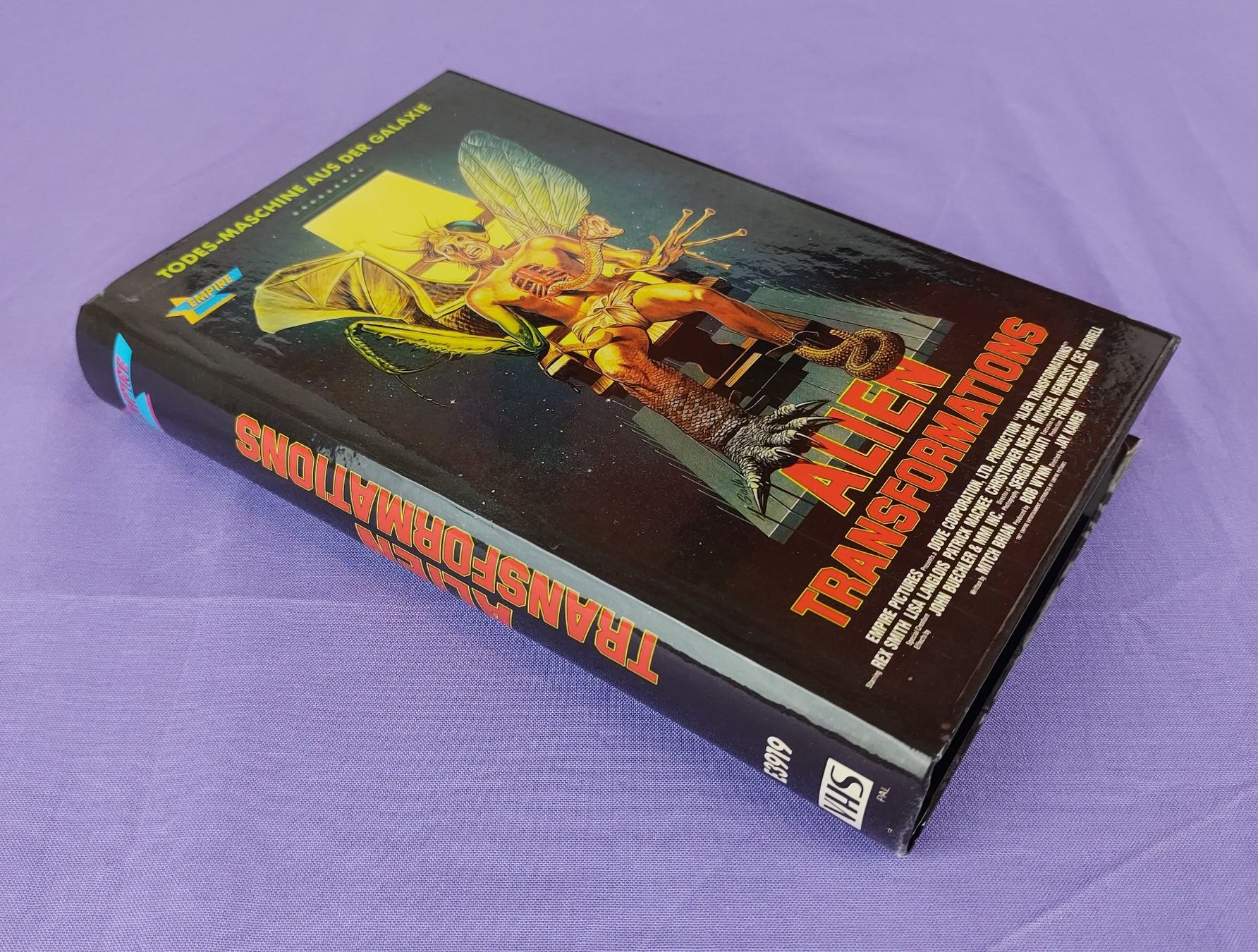 Alle VHS: VHS-Videokassette: Alien Transformations RAR – Gebraucht aus Basel von  1