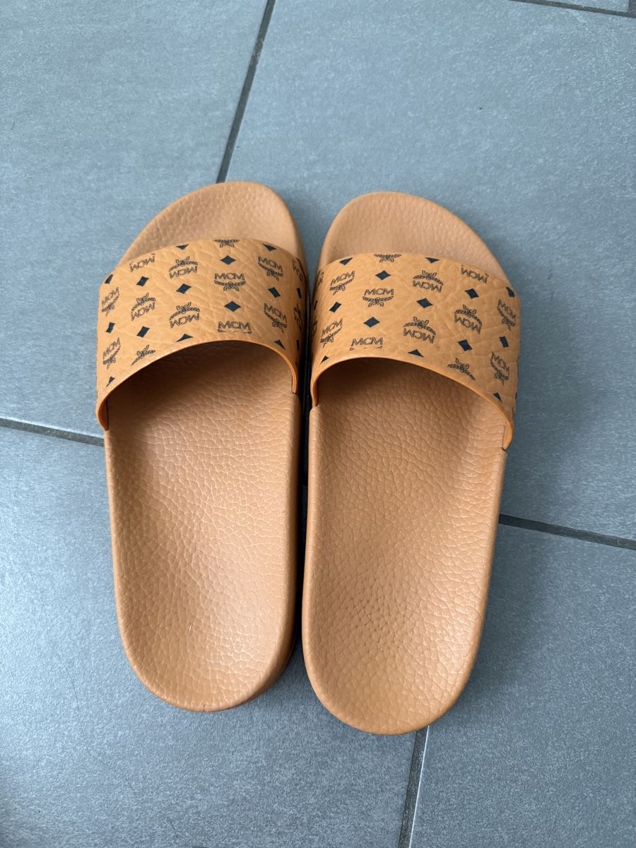 Mcm Scarpe da donna: MCM Slides gr 38 wie neu! – Usato da Uttwil venduto da Mio092152 1