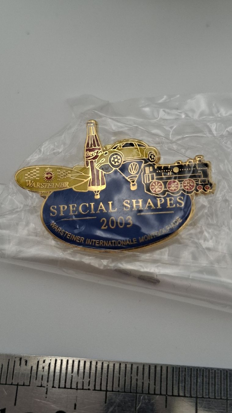 Plaketten & Abzeichen: Pin Special Shapes 2003 Warsteiner – Neu und originalverpackt aus Kriens von Wolly85