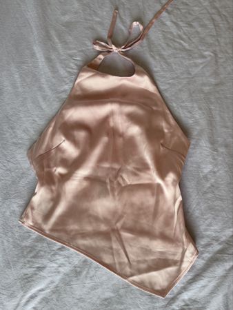 Rosa Satin Crop Top mit Neckholder zum Binden – Gr. S