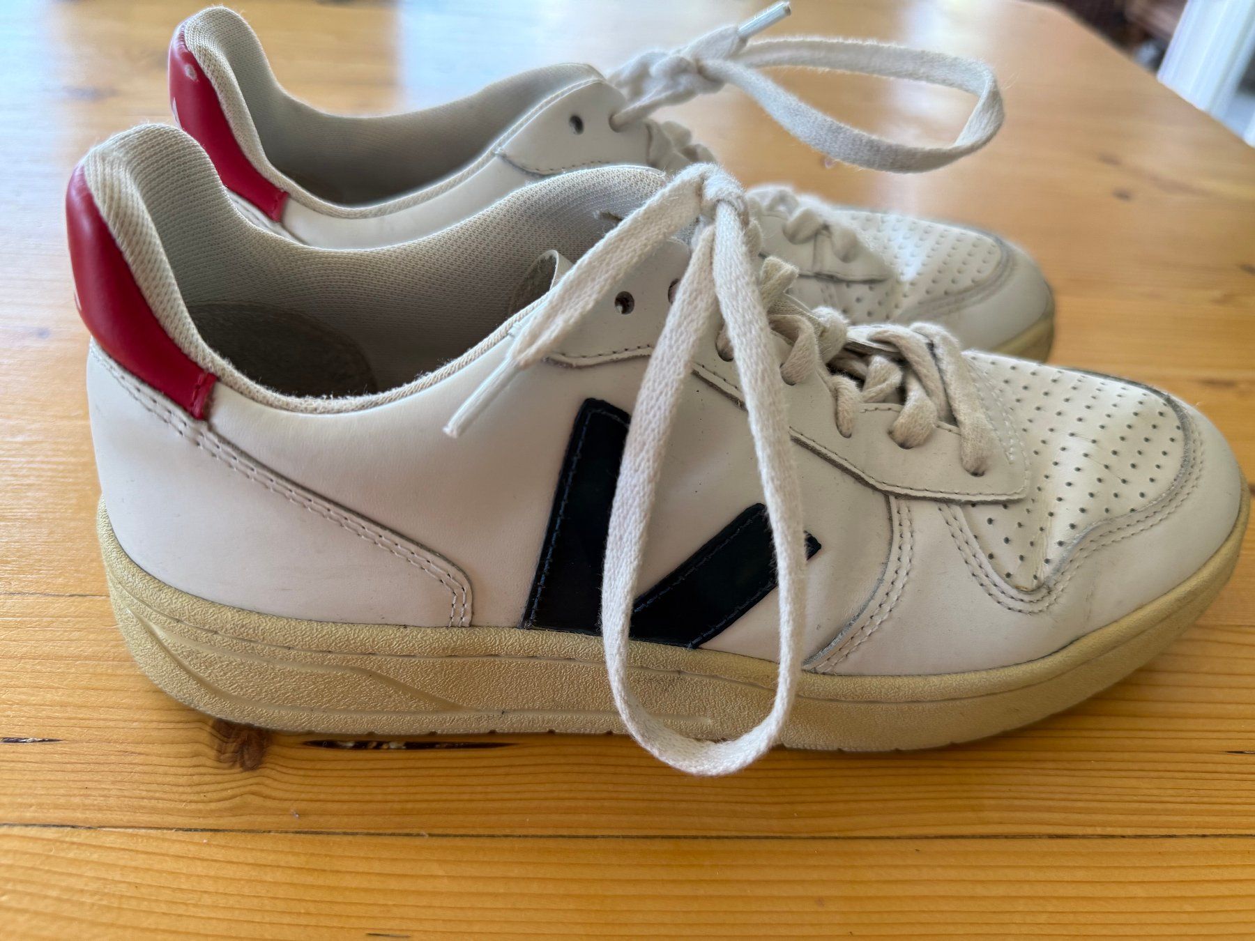 Veja Scarpe da donna: Veja Sneakers Leder Grösse 39 – Usato da Kirchdorf AG venduto da coco123 1