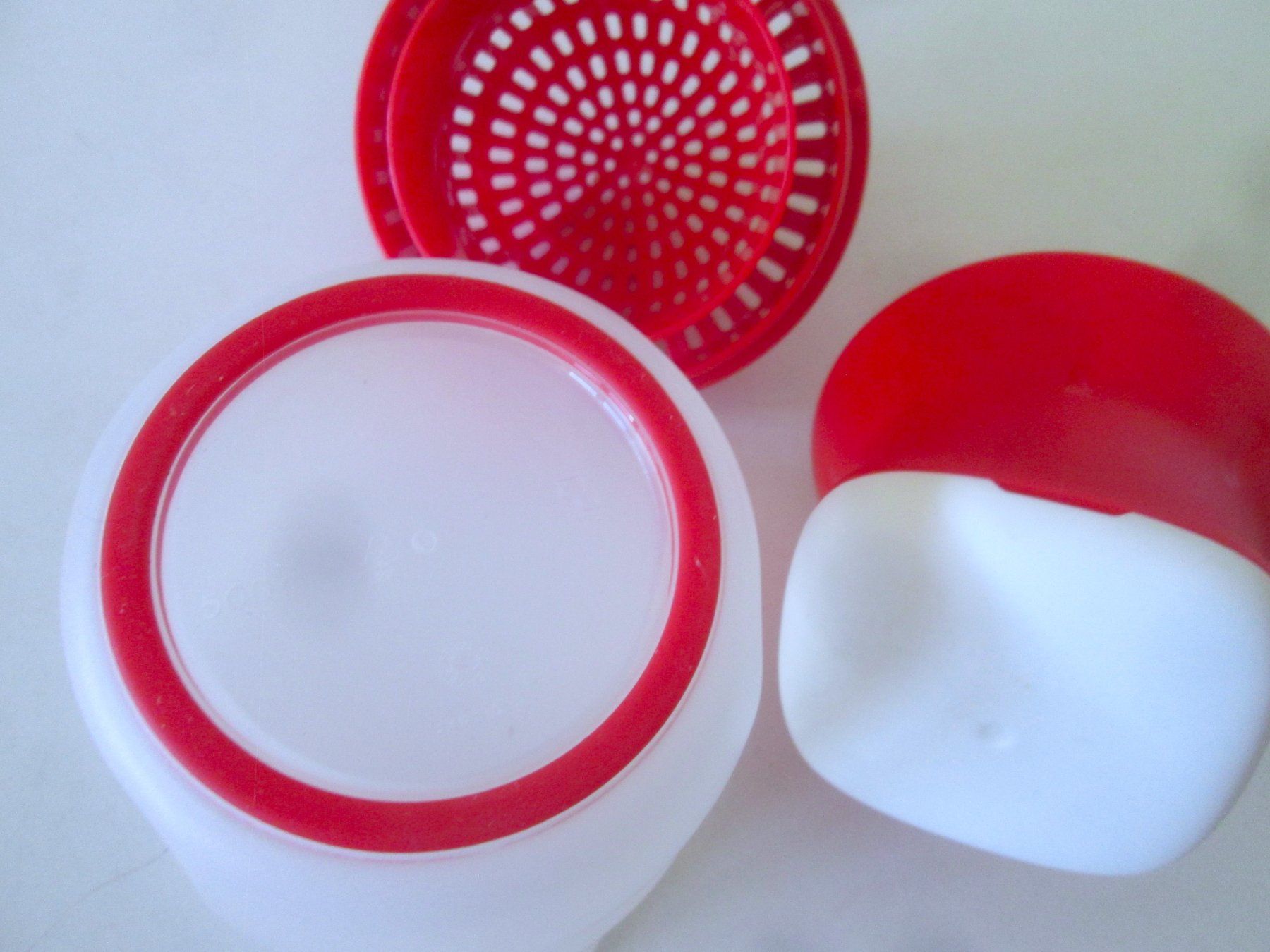 Tupperware Elettrodomestici da cucina: Tupperware-Zitronenpresse aus Kunststoff – Usato da Sementina venduto da babucia 2