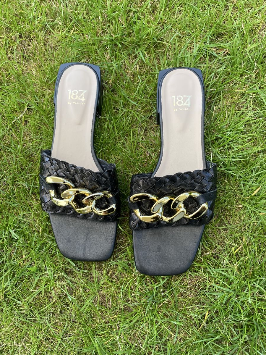 Walder Scarpe da donna: Pantolette  schwarz by Walder 1874 – Usato da Russikon venduto da Hwange1 1