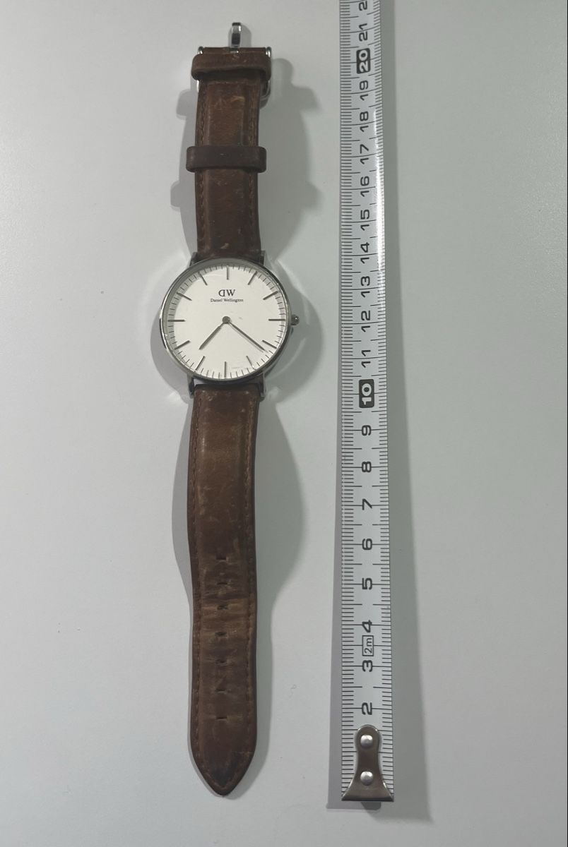 Daniel Wellington Orologi: Damenuhr Daniel Wellington – Usato da Kriens venduto da Guggach