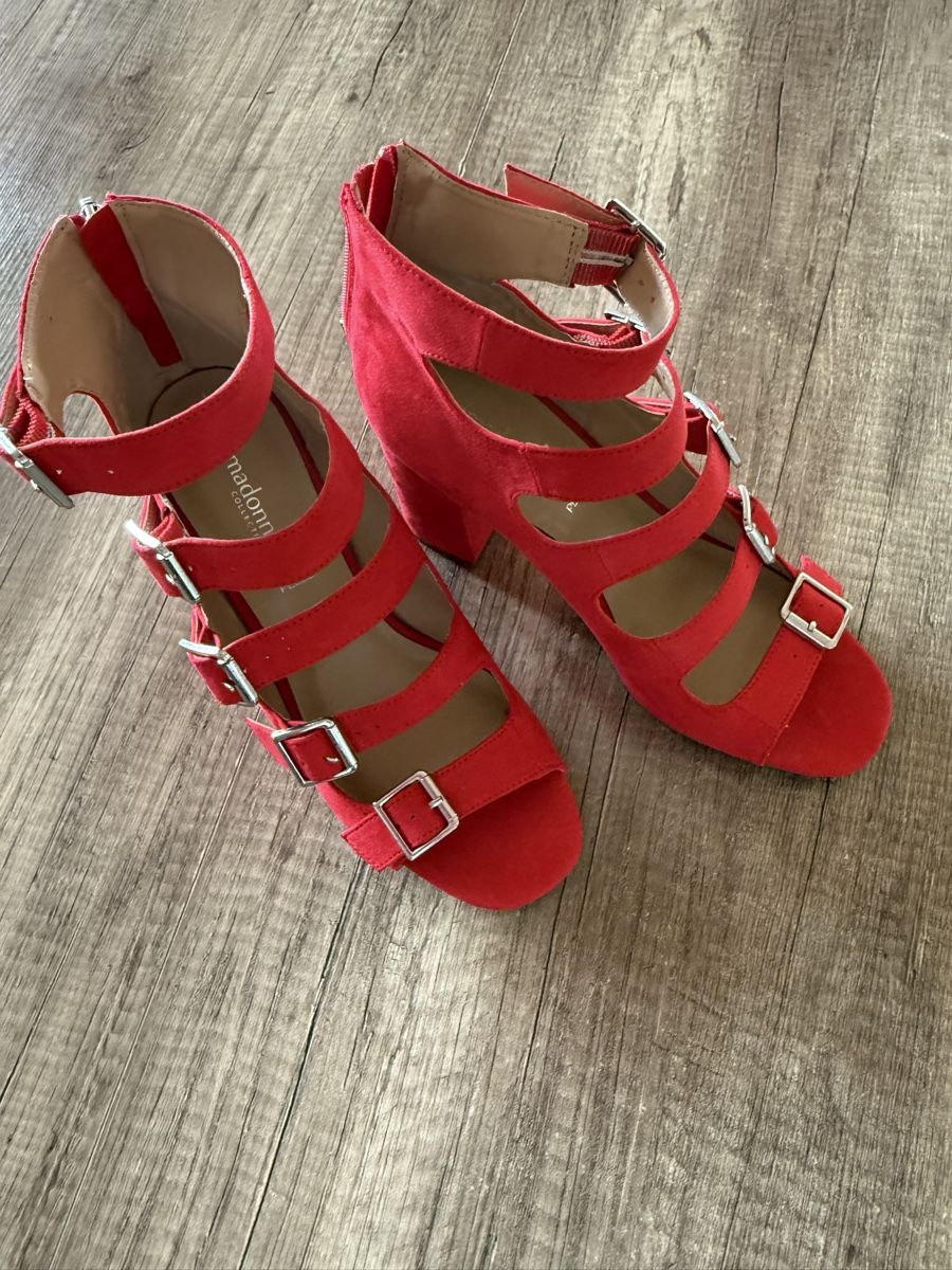 Scarpe da donna: Schaftsandaletten – Nuovo (secondo la descrizione) da Sigriswil venduto da ck56 2