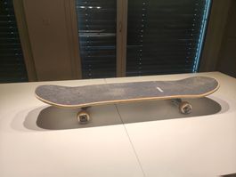 Skateboard 8.5 Zoll 50mm neues Griptape + Kugellager