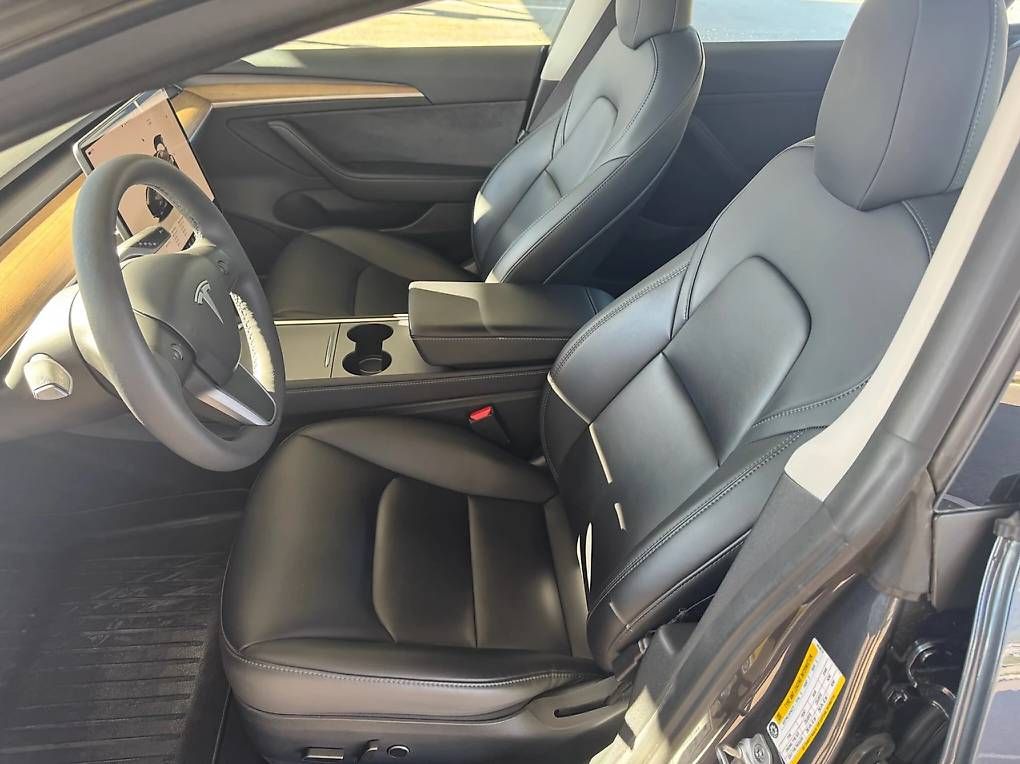 Tesla Automobili: Tesla Model 3 RWD – Usato da Arbaz venduto da CicciStore 1