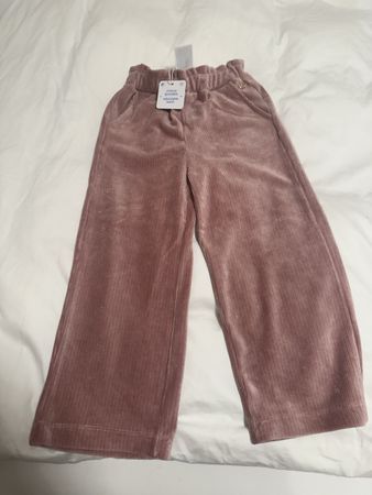 Mädchenhose Marke Mayoral Gr. 116 (NEU)!
