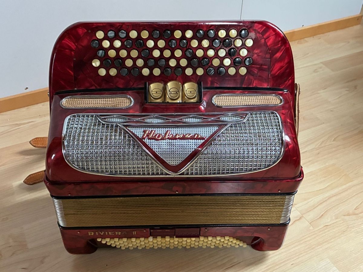 Hohner Strumenti musicali: Akkordeon  – Usato da Kriens venduto da hel_w9jk