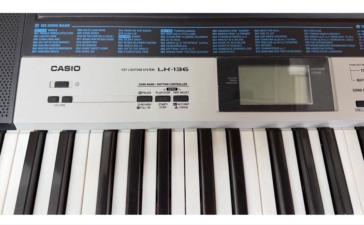 Casio Strumenti musicali: Keyboard Casio mit Leuchttasten – Usato da Gerlafingen venduto da HungerDiva 1
